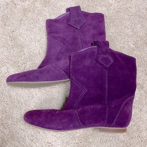 ALDO PURPLE SEUDE BOOTIES SIZE 6